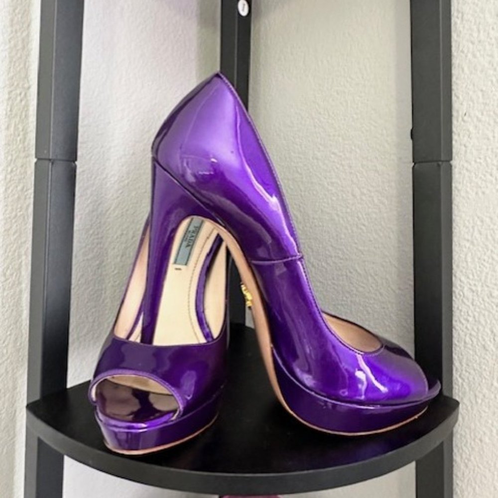 Prada Peep Toe Platform Pumps Metallic Purple Patent Leather SZ 37.5